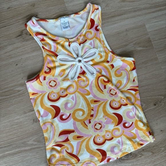 Vintage floral cutout tank - Picture 3 of 3